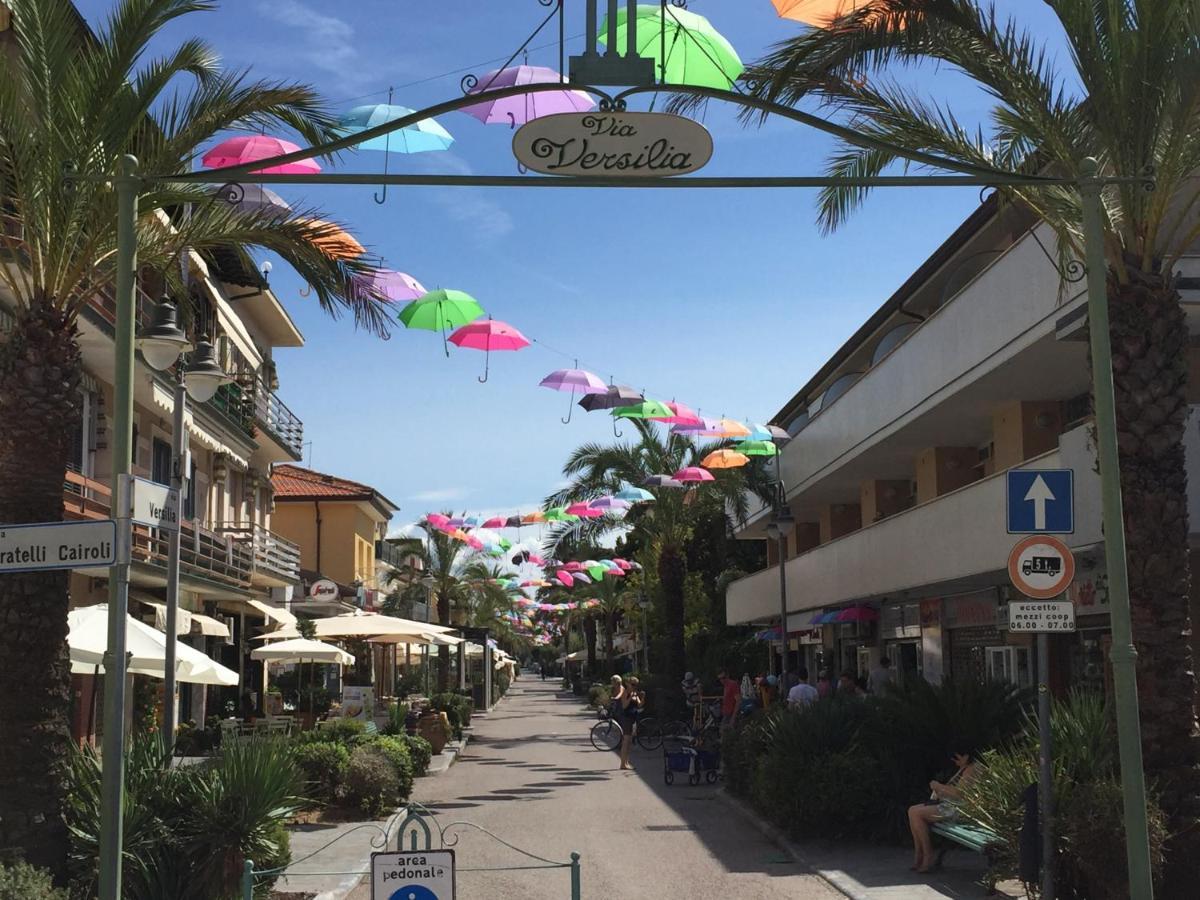 Hotel Verdesolemare Marina di Pietrasanta Exterior photo