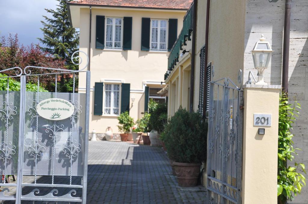 Hotel Verdesolemare Marina di Pietrasanta Exterior photo