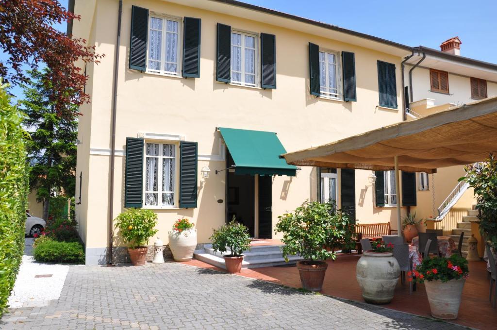 Hotel Verdesolemare Marina di Pietrasanta Exterior photo